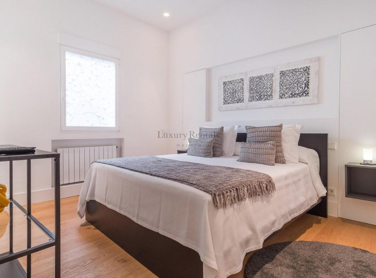Bailen Palacio Real Apartment Madrid Bagian luar foto